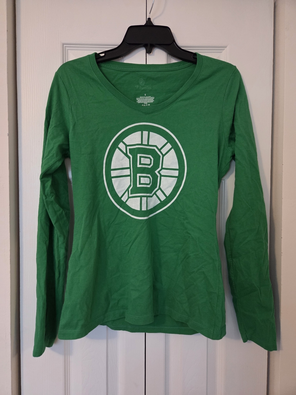 Fanatics Boston Bruins Green Long Sleeve Tee with White Center 'B' Logo Bergeron